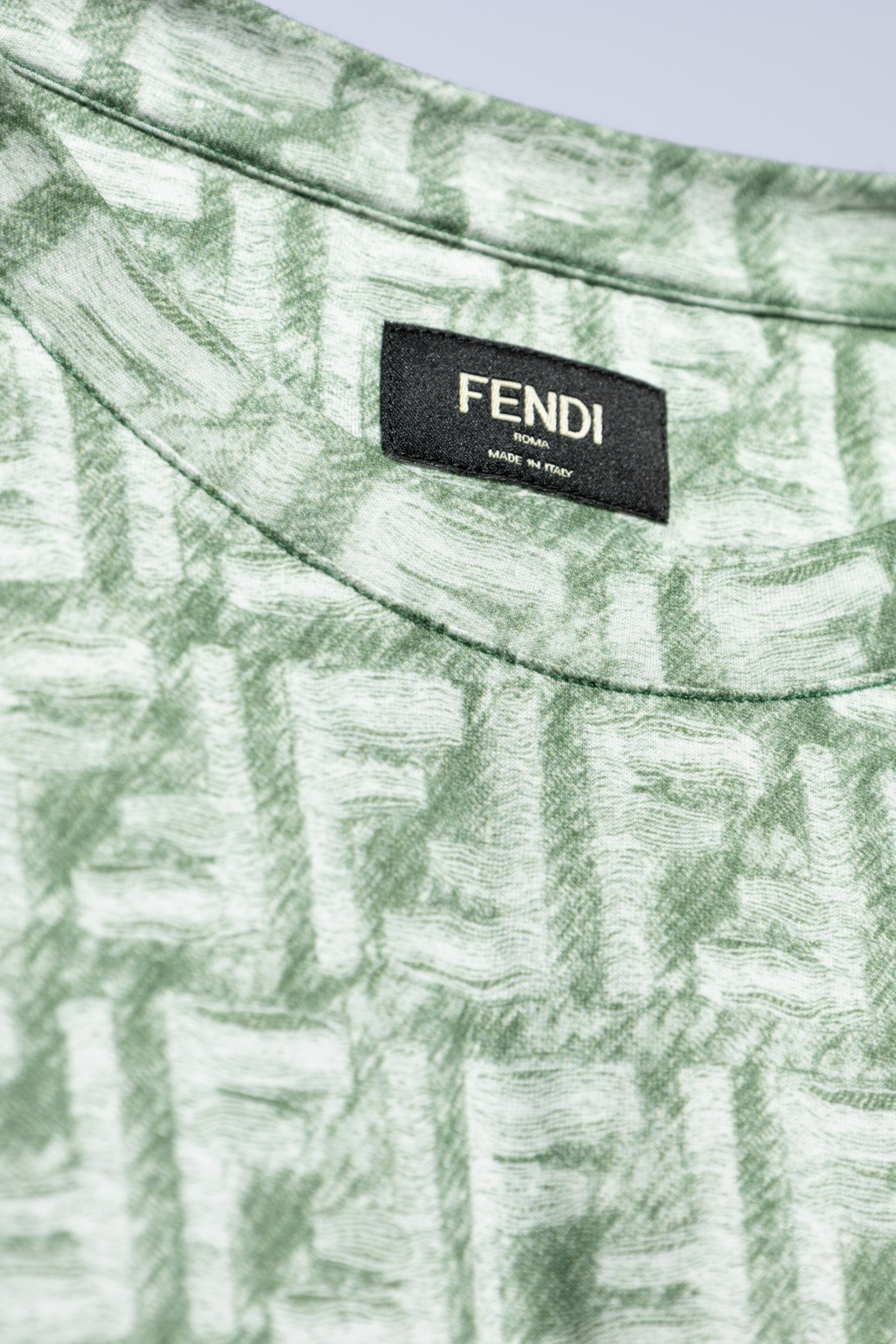 Fendi t shirt green best sale